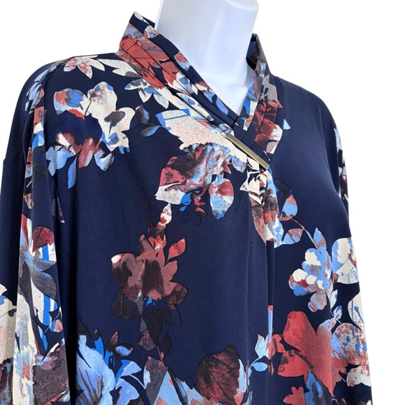 Susan Graver Floral Bar Neck Tunic Top 3X Navy Artsy Chic - Picture 3 of 11
